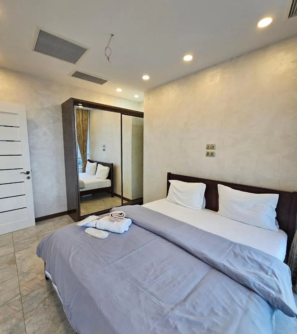 Luxury And Modern Flat#193 Overlooking Downtown تبليسي 0*,