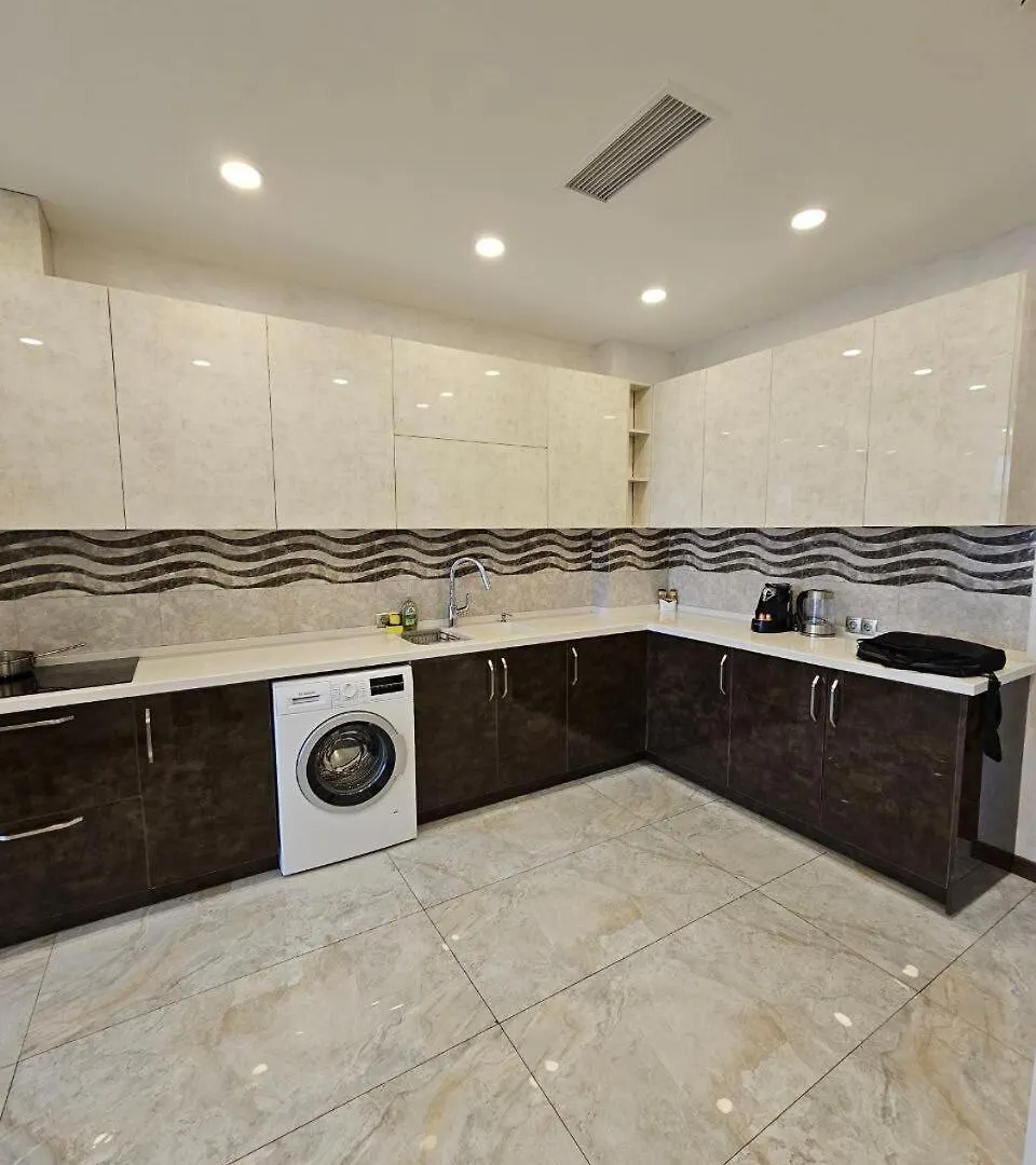 Luxury And Modern Flat#193 Overlooking Downtown تبليسي